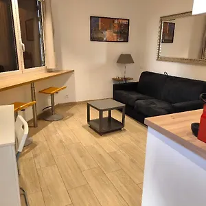 Cosy 2p A 5 Minutes A Pied De La Et Du Centre Menton
